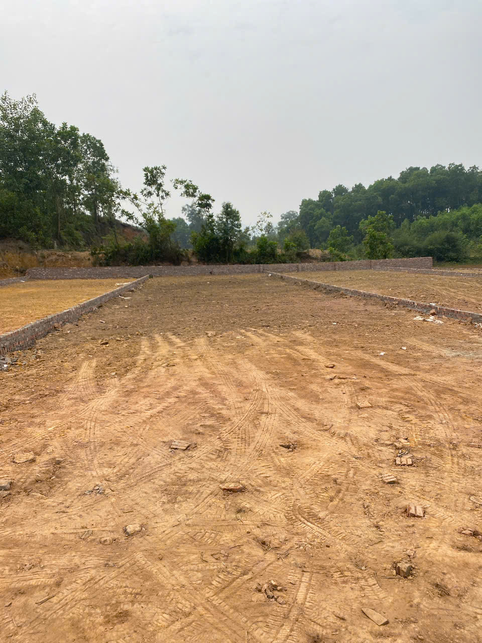 PHÚC XUÂN- TRUNG GIÃ- HÀ NỘI | 400m2, mt ~15m. Thế đất cao, nền đất chắc. Giá hơn 2 tỷ.