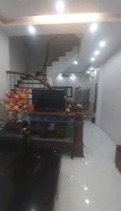 BÁN NHANH 2 CĂN 3 TẦNG TỔNG DIỆN TÍCH 100M2, MT 7,4M. 2 NHÀ ĐỘC LẬP, DÂN XÂY CHẮC CHẮN