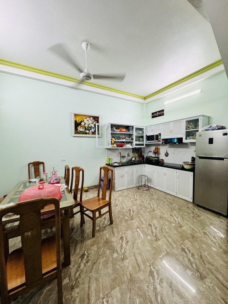 Làm ăn gặp khó khăn Cần bán để thoát đòn bẩy tài chính