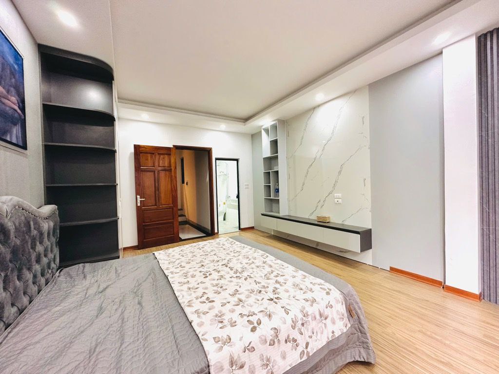 HƠN 9 TỶ CÓ NHÀ 40 M2 6 TẦNG MỚI THANG MÁY -  GẦN HỒ VĂN CHƯƠNG - FULL NỘI THẤT