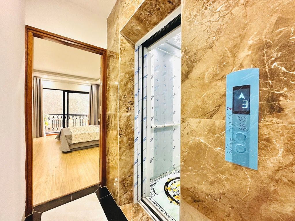 HƠN 9 TỶ CÓ NHÀ 40 M2 6 TẦNG MỚI THANG MÁY -  GẦN HỒ VĂN CHƯƠNG - FULL NỘI THẤT