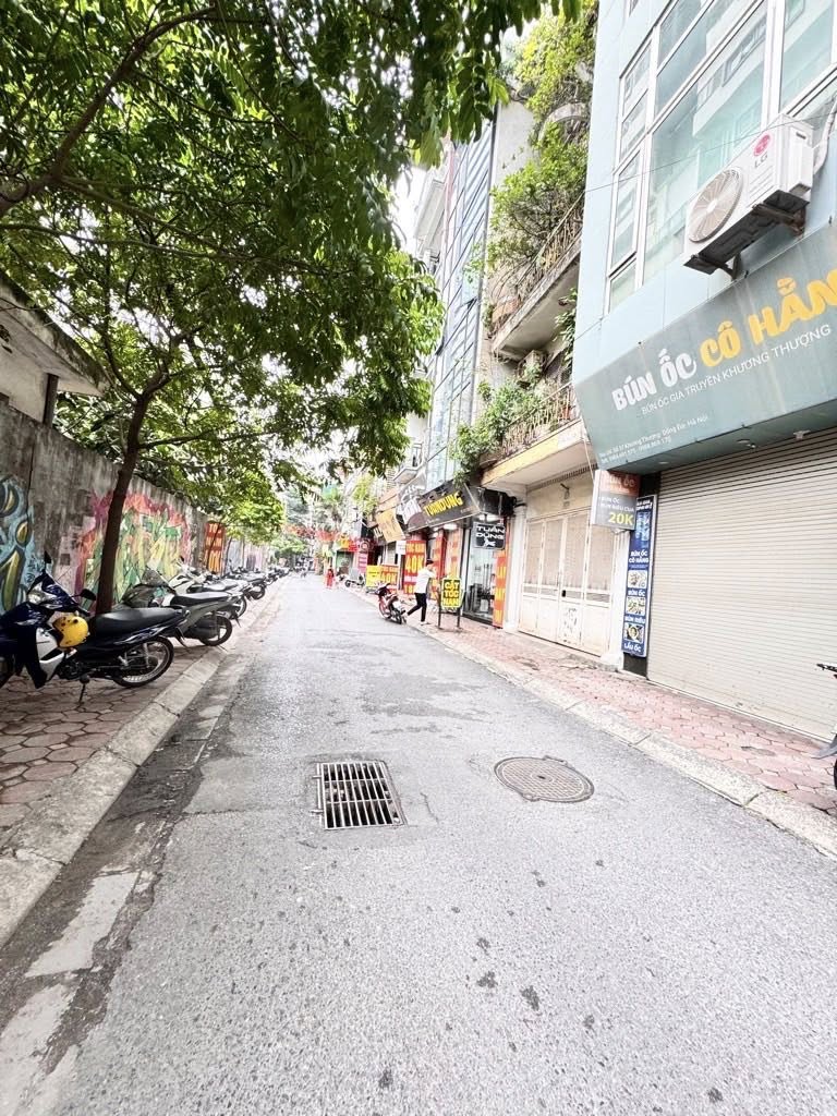EM BÁN NHÀ MẶT PHỐ ĐỐNG ĐA- 6 TẦNG THANG MÁY - NỞ HẬU - 2 MẶT THOÁNG VĨNH VIỄN - VỈA HÈ RỘNG - Ô TÔ ĐỖ CỬA - KINH DOANH NHỘN NHỊP.