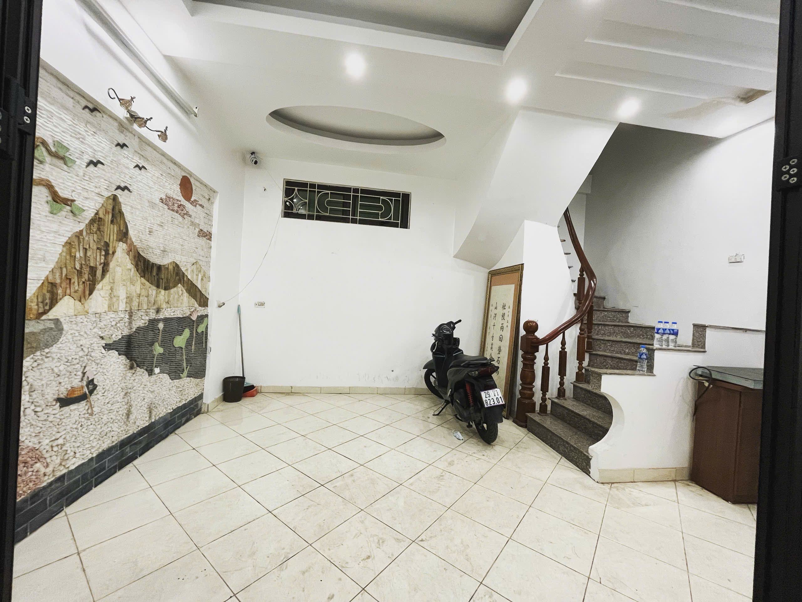 Bán gấp nhà Bà Triệu Ô tô qua nhà 35m2 5 tầng chỉ 11 tỷ