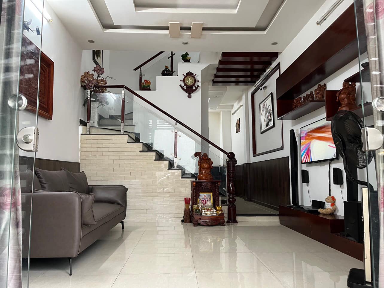 Nhà đẹp ở ngay, HTP, ngang 5.3m, 4.9 tỷ.