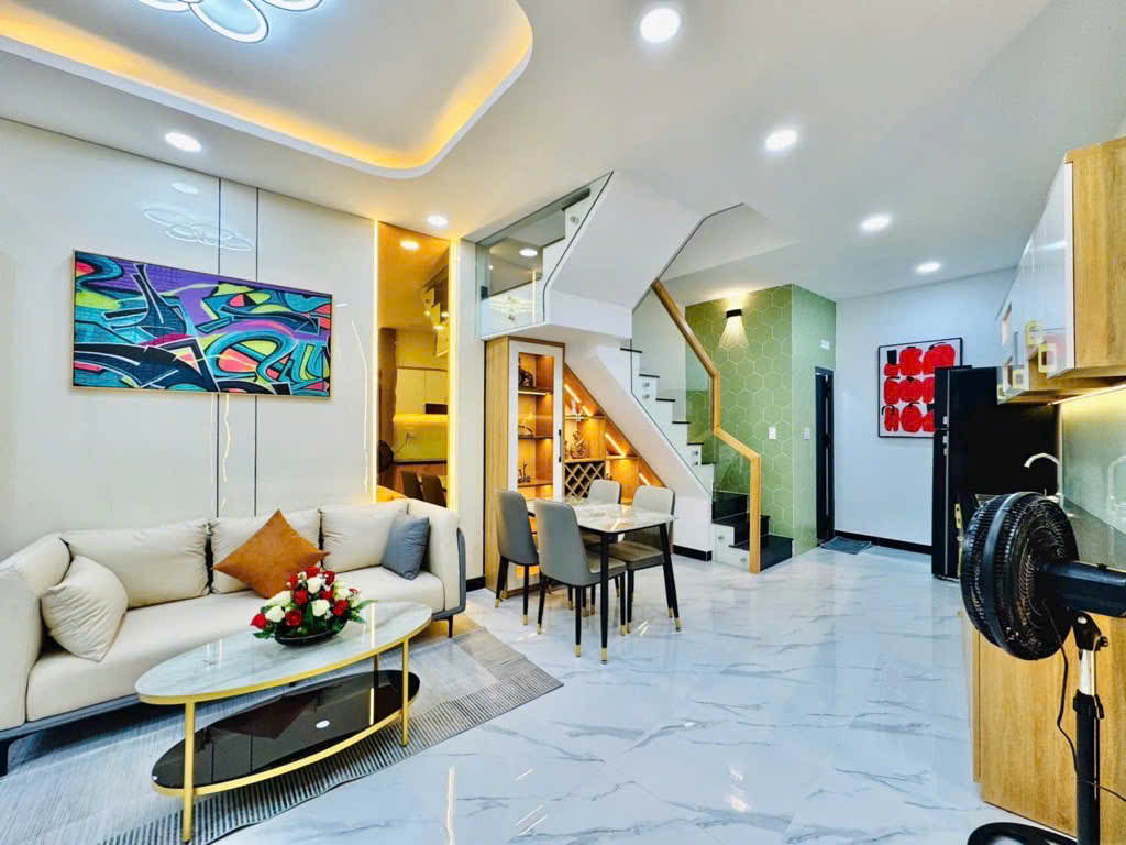 SIÊU PHẨM SÁT MẶT TIỀN - BÙI ĐÌNH TUÝ - 30m2 - 3 TẦNG (4PN)