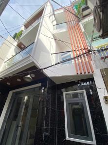 SIÊU PHẨM SÁT MẶT TIỀN - BÙI ĐÌNH TUÝ - 30m2 - 3 TẦNG (4PN)
