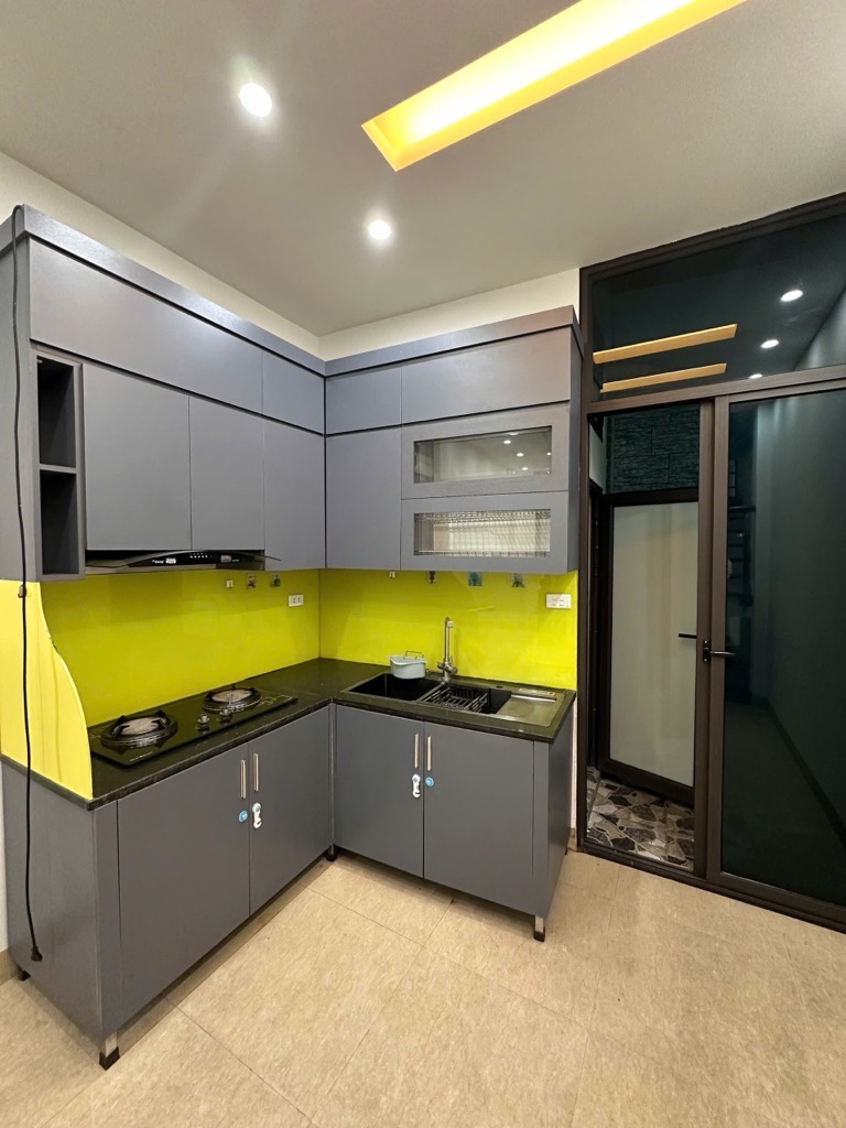 Bán nhà Ngọc Thụy, ô tô tải đỗ cửa, 50m2 x 4T - 12.6 tỷ