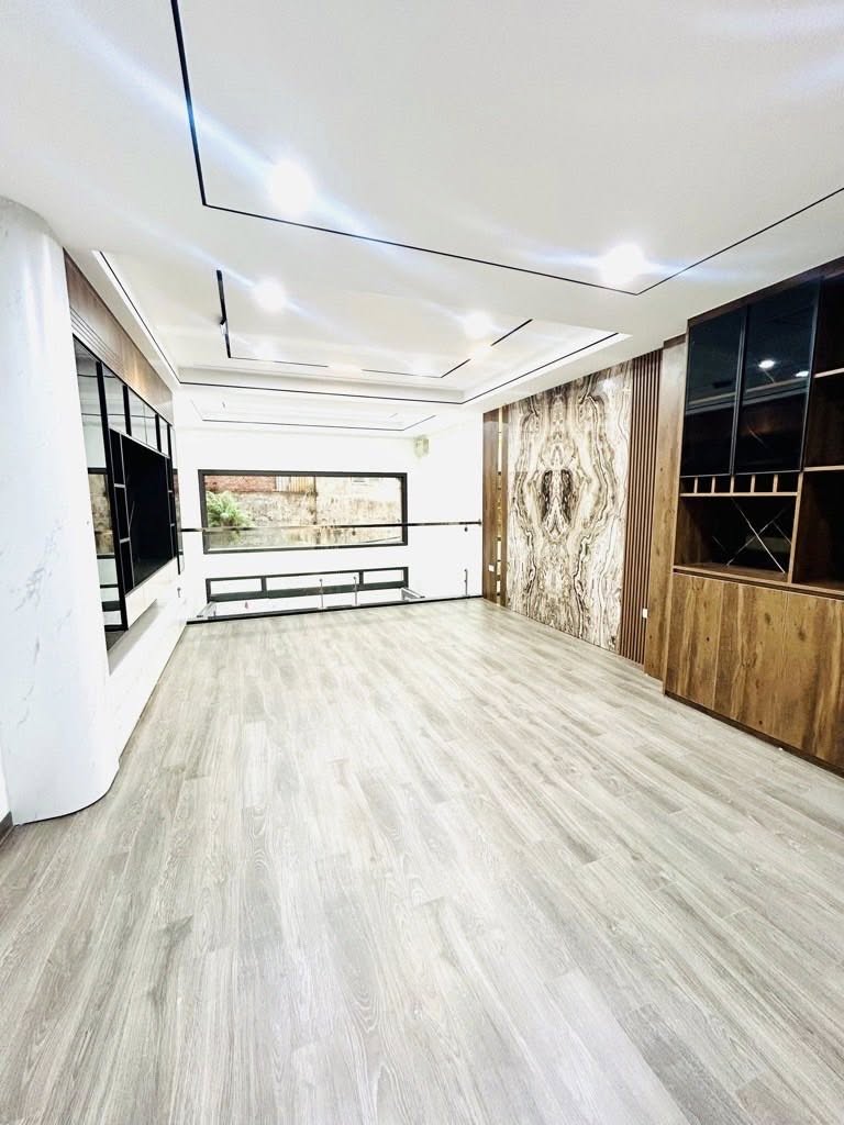 HÀNG HIẾM ĐỀN LỪ- HOÀNG MAI