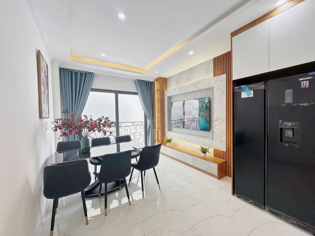 Trịnh Đình Cửu – Hồ Định Công, 31m² x 6T, thang máy, 8 tỷ, lô góc ô tô đỗ cửa