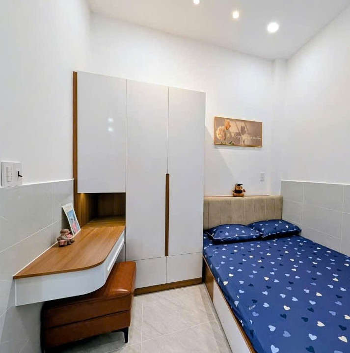 Nhà Bán Hẻm Nguyễn Lâm  Gần Mặt tiền Phan Xích Long, Phú Nhuận