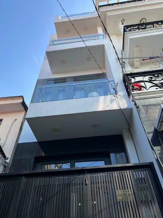 Nhà ngộp cần b-á-n