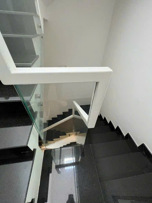 Nhà ngộp cần b-á-n