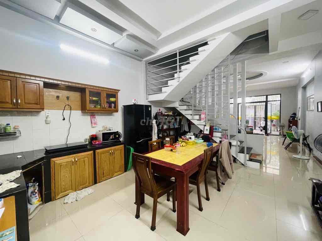 BÁN TẦNG HXH Ô TÔ NGỦ NHÀ GẦN ĐẦM SEN - DT 5X17 - HƠN 8 TỶ