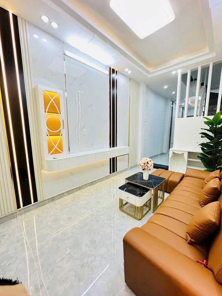 Huỳnh Tấn Phát, Nhà 2 tỷ 6, Sổ Hồng Riêng, Có Ban  Công .