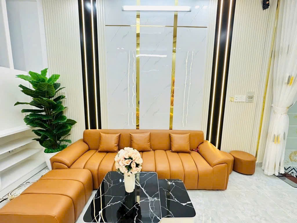 Huỳnh Tấn Phát, Nhà 2 tỷ 6, Sổ Hồng Riêng, Có Ban  Công .