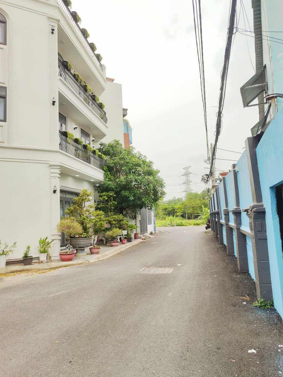Huỳnh Tấn Phát, Nhà 2 tỷ 6, Sổ Hồng Riêng, Có Ban  Công .
