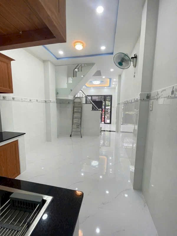 Huỳnh Tấn Phát, Nhà 2 tỷ 6, Sổ Hồng Riêng, Có Ban  Công .