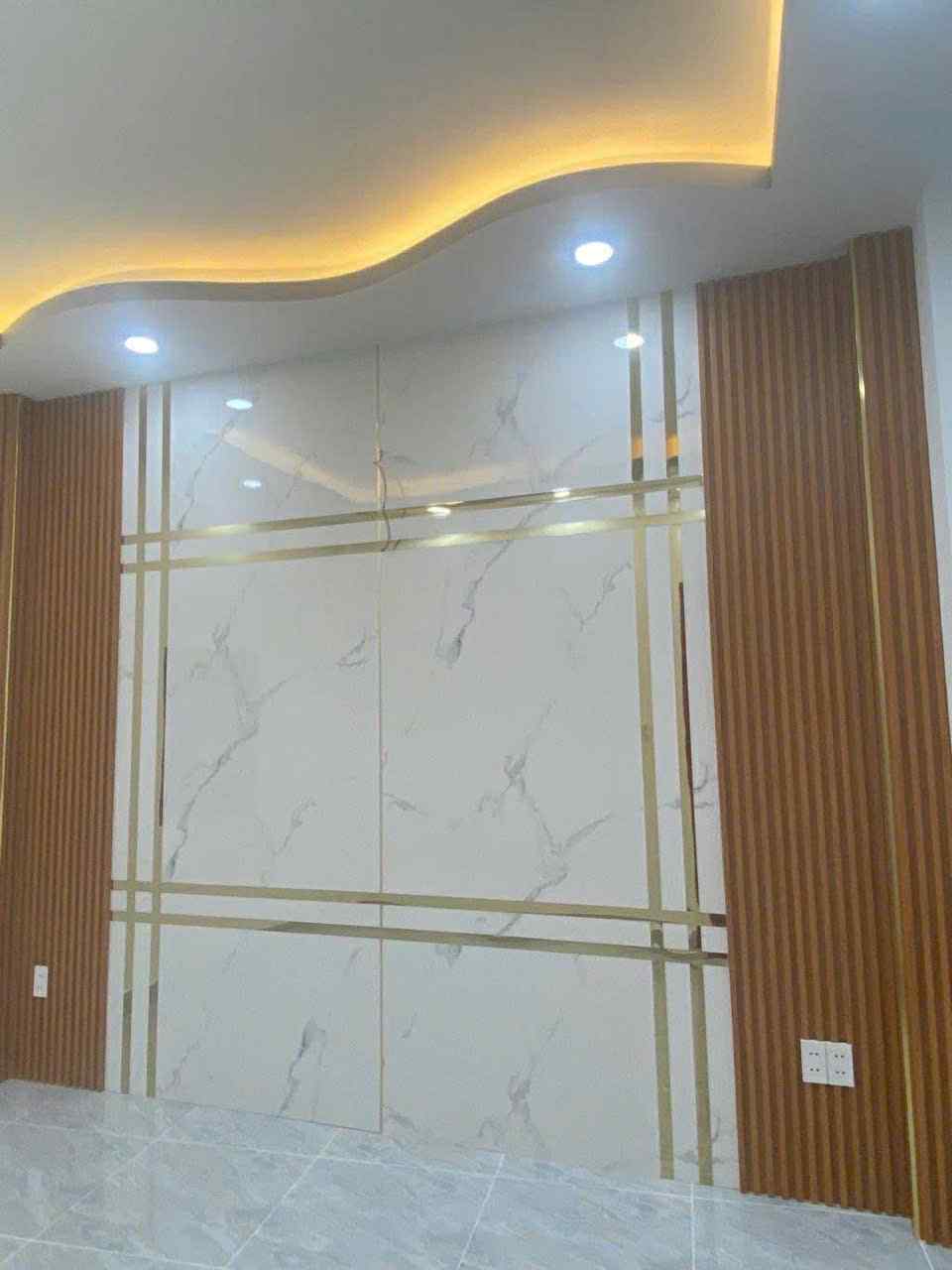 B.Á.N ĐẤT TẶNG NHÀ - NGUYỄN THỊ ĐỊNH - 72M2 - 4.x TỶ