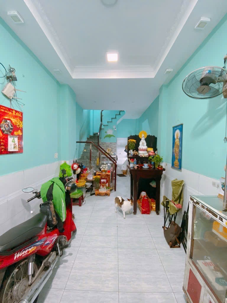 Bán nhà mặt tiền kinh doanh Đoàn Văn Bơ Quận 4