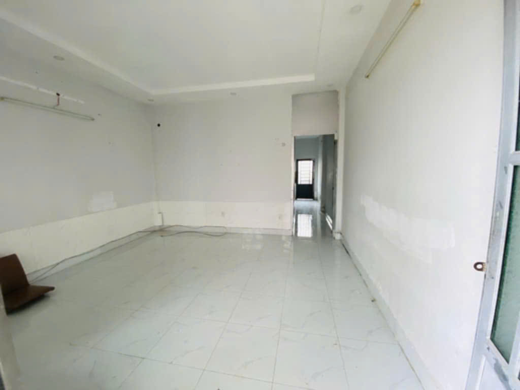 NHÀ 2 MẶT TIỀN LINH ĐÔNG THỦ ĐỨC, 50M2, HẺM XE HƠI, KẾ VÀNH DAI 2, HƠN 4 TỶ XÍU