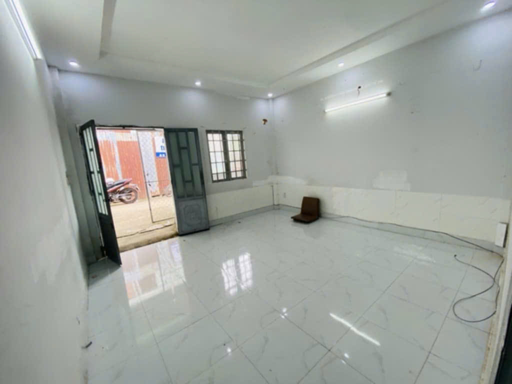 NHÀ 2 MẶT TIỀN LINH ĐÔNG THỦ ĐỨC, 50M2, HẺM XE HƠI, KẾ VÀNH DAI 2, HƠN 4 TỶ XÍU