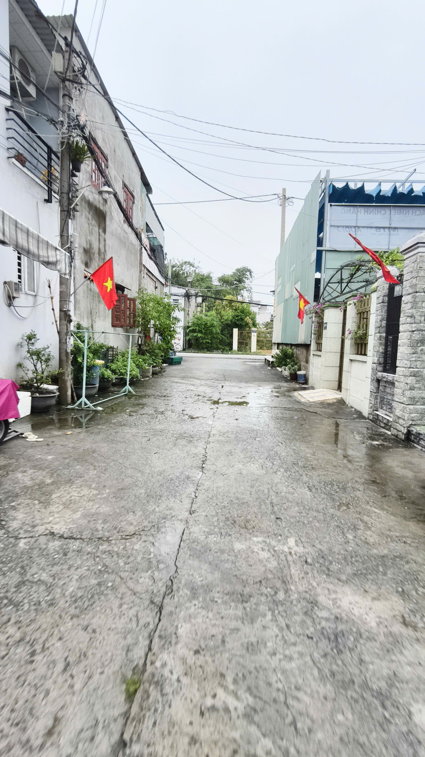 NHÀ CẤP 4 THỦ ĐỨC- ĐƯỜNG ÔTÔ, 100M2, SÁT ĐƯỜNG PHẠM VĂN ĐỒNG, 9,1 TỶ THƯƠNG LƯỢNG MẠNH