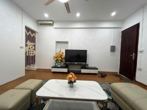 Chỉ với 3 tỷ có ngay nhà đủ công năng, ngay mặt phố Bạch Mai