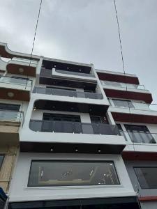 NHÀ BTCT 4 TẦNG 100M2 MẶT TIỀN KINH DOANH ĐƯỜNG 688 TÂN KỲ TÂN QUÝ
