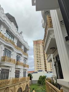NHÀ 3 TẦNG 52M2 HẺM XE HƠI THÔNG 1 SẸC TÔ HIỆU, NỞ HẬU TÀI LỘC 7M