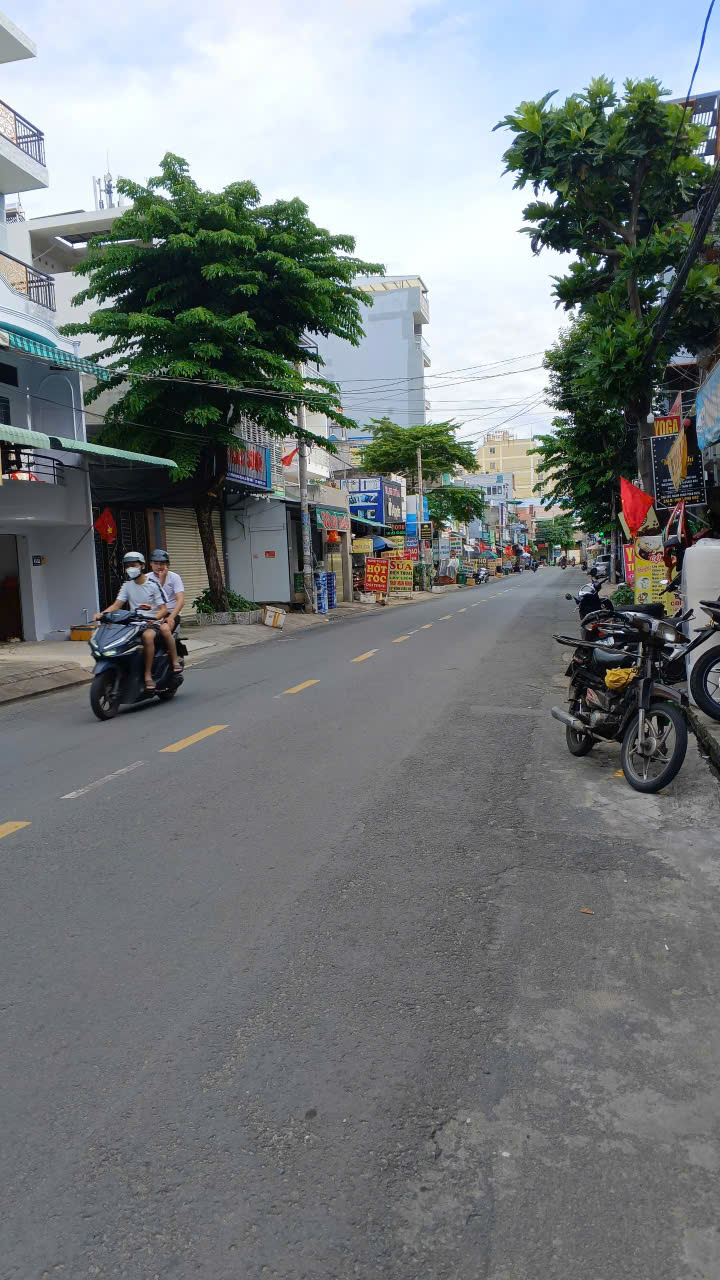 Bán nhà mặt tiền đường Gò Xoài 60m2 4 tầng-Khu vực kinh doanh tốt