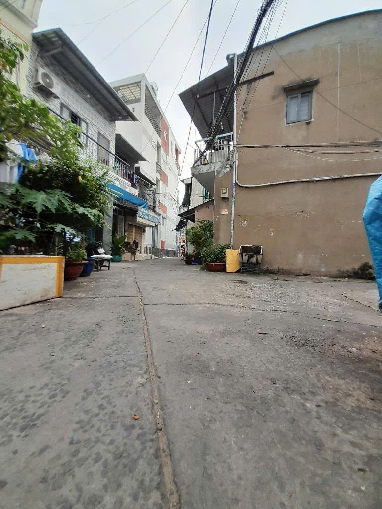 BÁN NHANH NHÀ ĐẸP BÀ HOM, QUẬN 6, 4 TẦNG, 6.33x13.24m, HẺM XE HƠI SÁT MẶT TIỀN, CHỈ 9.5T