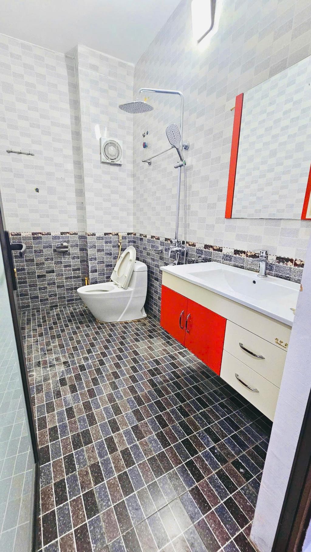 nhà 5 tầng đẹp - gara oto - 51m2 - định công