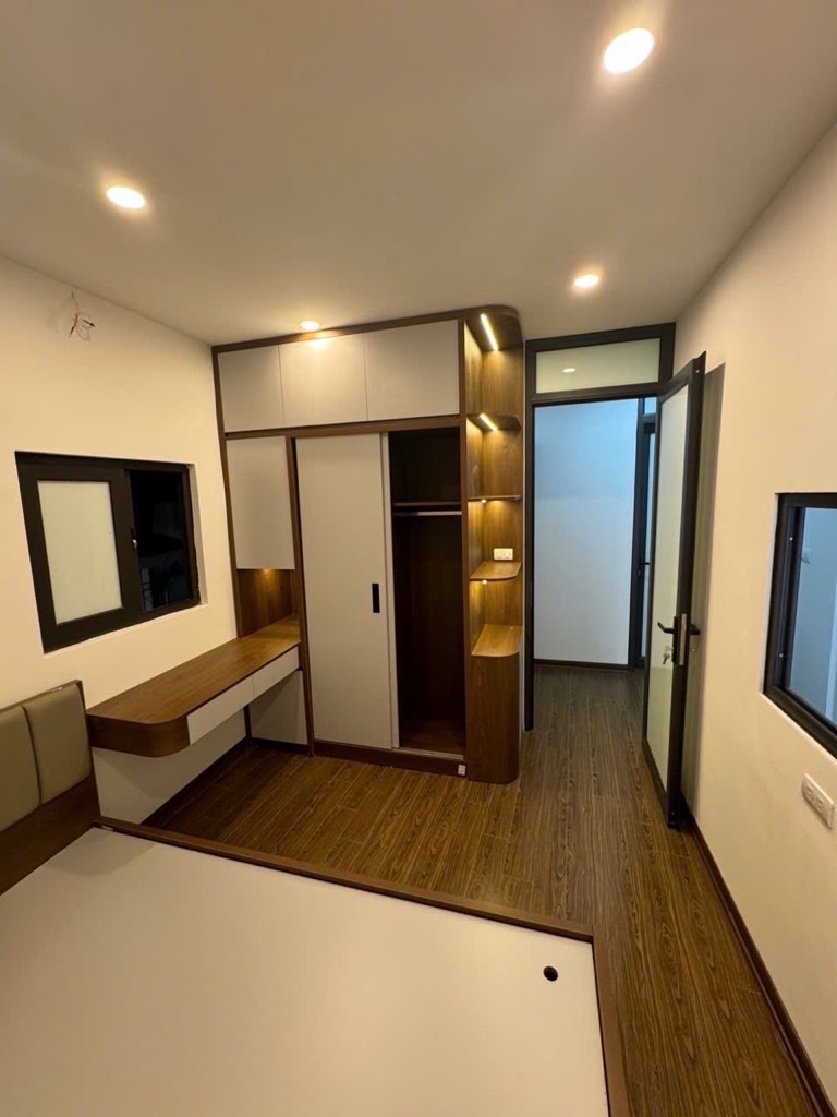 NHÀ ĐẸP ĐỊNH CÔNG - LÔ GÓC -GIÁ TỐT