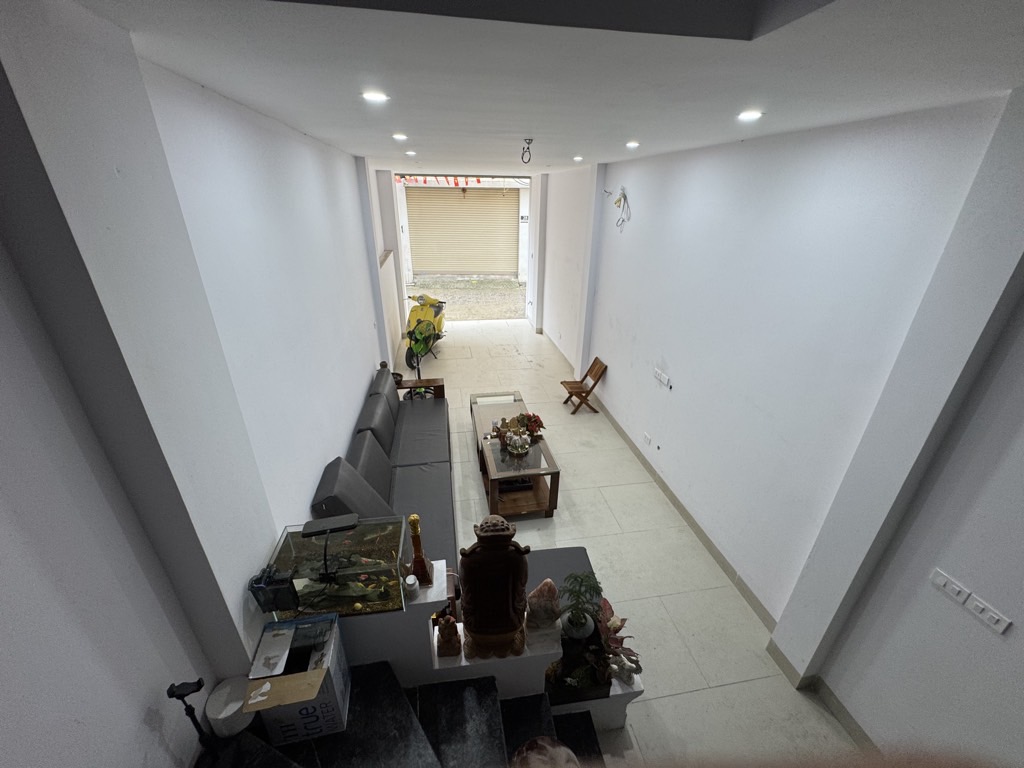 NHÀ ĐẸP MỚI XINH - GẦN PHỐ - OTO TRÁNH - 4 TẦNG - GIÁ CHỈ NHỈNH 11 TỶ