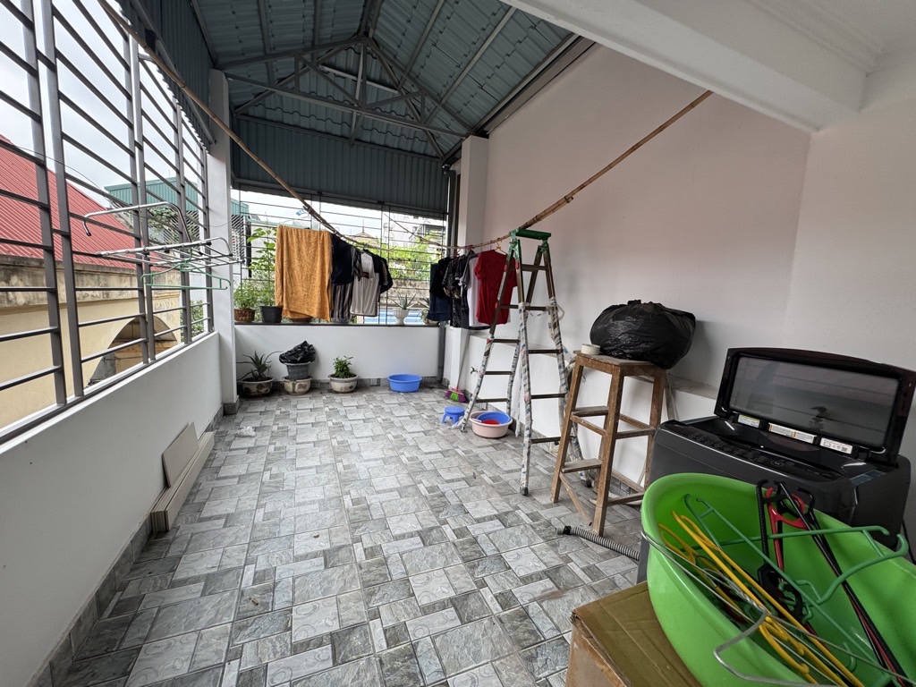 NHÀ ĐẸP MỚI XINH - GẦN PHỐ - OTO TRÁNH - 4 TẦNG - GIÁ CHỈ NHỈNH 11 TỶ