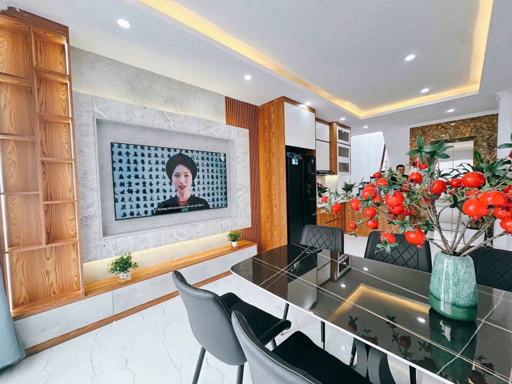 SIÊU PHẨM ĐỊNH CÔNG MỚI TINH - 6 TẦNG THANG MÁY - FULL NỘI THẤT