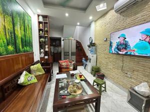 Nhà đẹp Định Công Thượng - 5 tầng ở ngay - giá chỉ nhỉnh 3 tỷ