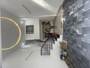 NHÀ MỚI ĐỊNH CÔNG - 2 NGỦ ĐỦ CÔNG NĂNG - OTO QUA NHÀ