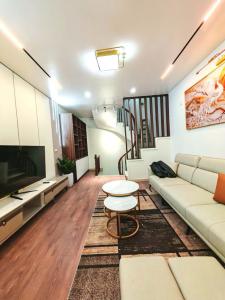 NGUYỄN VĂN TRỖI - THANH XUÂN - 6 TẦNG CÁCH OTO TRÁNH 30M - GIÁ CHỈ 7,35 TỶ