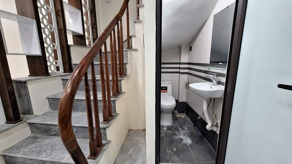 Bán nhà huỳnh thúc kháng