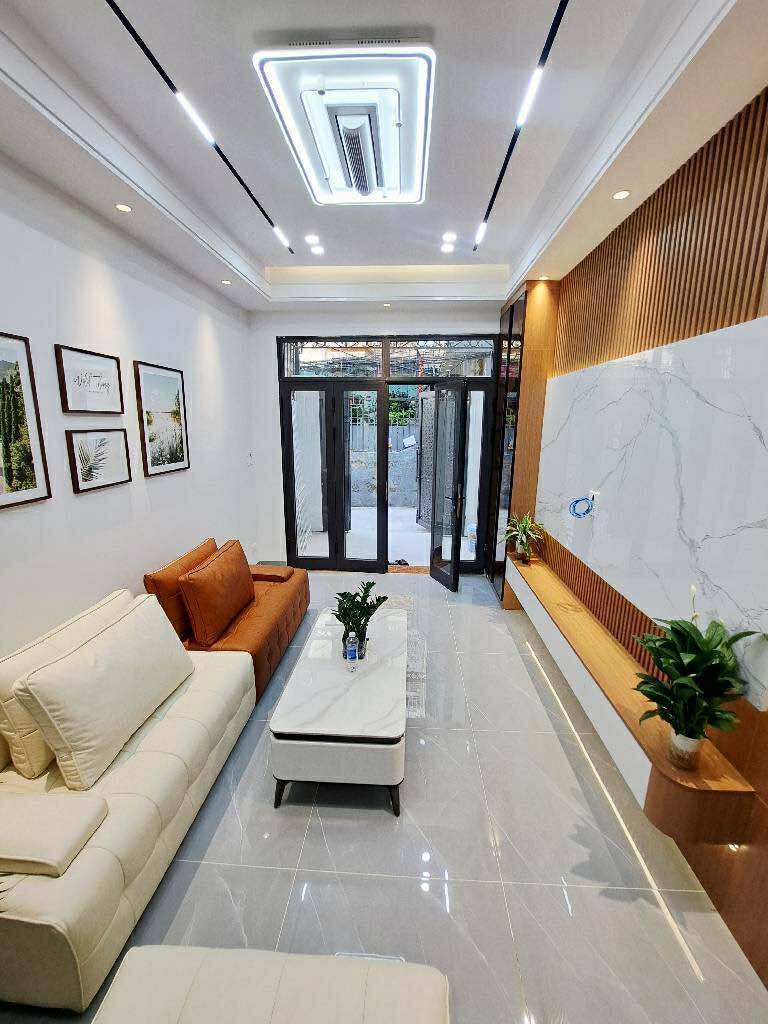 37M² NHÀ XINH 8 TỶ - GẦN HỒ - 3 BƯỚC RA ĐƯỜNG - NGÕ THÔNG KD - KHU DÂN TRÍ CAO