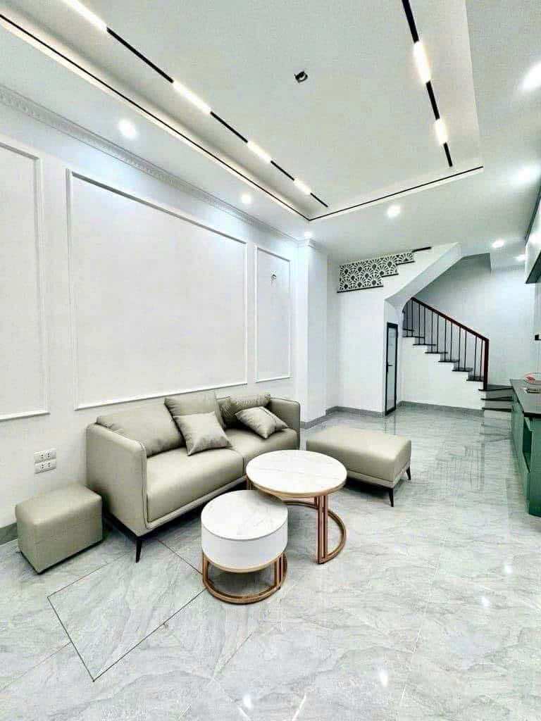 BÁN NHÀ ĐẸP VĨNH TUY - MINH KHAI - GIÁ TRÊN 8 TỶ -  FULL NỘI THẤT