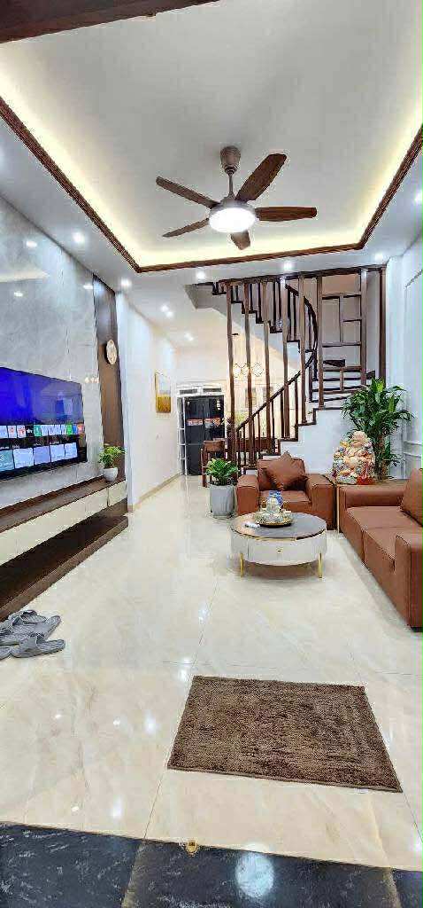 Siêu phẩm hiếm ngõ Trại Cá nhà đẹp – Vị trí vàng – Giá chỉ nhỉnh 11 tỷ