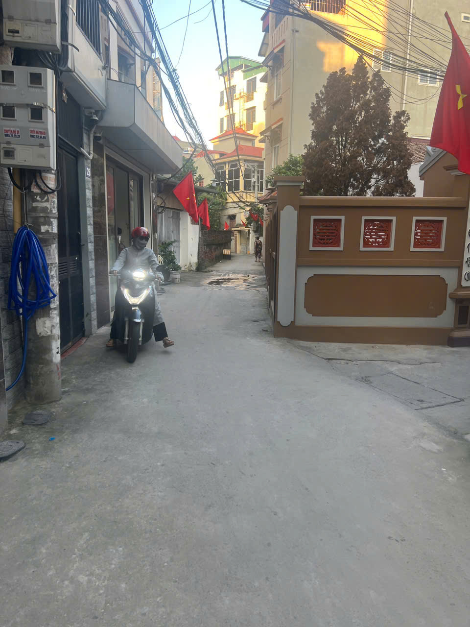 BÁN NHÀ CCMN VĂN TRÌ- MINH KHAI, NHÀ MỚI, VỊ TRÍ ĐẸP, DIỆN TÍCH 36M2, GIÁ NHỈNH 200TR/M2