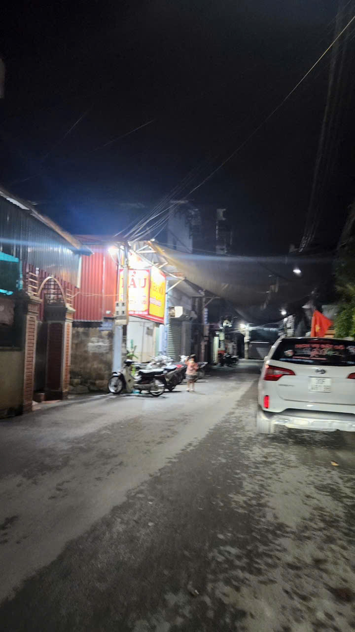 BÁN NHÀ LÔ GÓC – THÔN CẦU, THANH OAI – KHU VỰC TIỀM NĂNG PHÁT TRIỂN MẠNH- LÔ GÓC- GIÁ KHOẢNG 5 TỶ