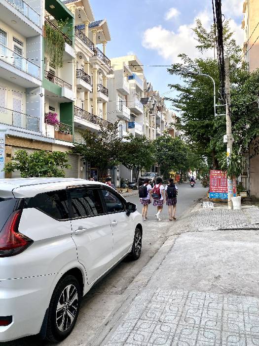SIÊU KINH DOANH ĐA NGÀNH NGHỀ - 5 TẦNG CÓ LỬNG TỶ