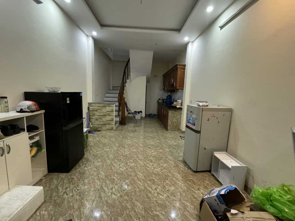 Gia đình cần bán nhà kv Yên Nghĩa , Hà Đông , dt 35m2 giá chỉ 5ty2 , sổ đã sẵn sàng