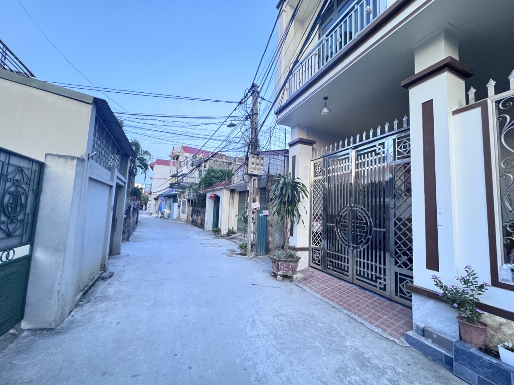 BÁN NHÀ THANH OAI Ở NGAY 4 TẦNG, NHỈNH 4 TỶ, Ô TÔ ĐỖ CỬA