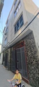 BÁN NHÀ THANH OAI Ở NGAY 4 TẦNG, NHỈNH 4 TỶ, Ô TÔ ĐỖ CỬA