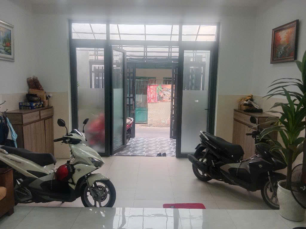 Bán nhà Gấp Đường Quang Trung cách ngã tư Quang trung thống  nhất 50m